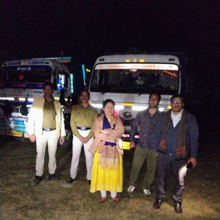 रेत से भरे ओवरलोड 6 डंपर जब्त, आसपास के क्षेत्र में भी चला सर्चिंग अभियान