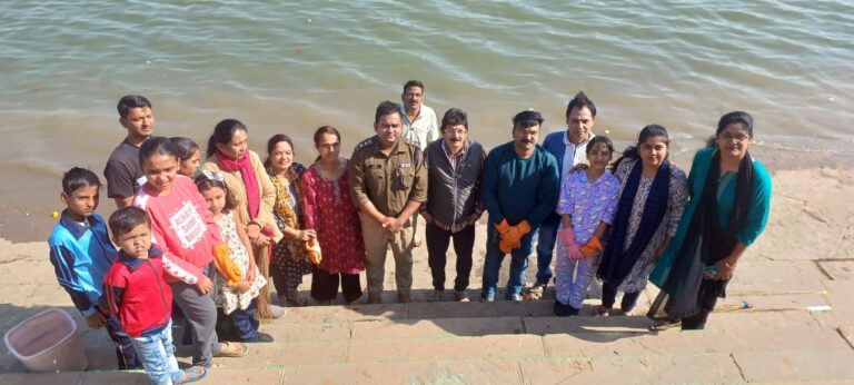 अखिल कायस्थ महासभा का सफाई अभियान बना मिसाल, एसडीओपी ने की प्रशंसा, कहा समाज के लिए प्रेरणादायक पहल लगातार हर रविवार चल रहा सफाई अभियान