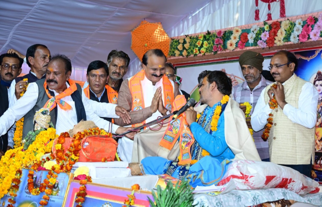ग्राम नाहरकोला खुर्द में विशाल पंच कुंडात्मक यज्ञ एवं दिव्य स्कंद पुराण का दिव्य आयोजन