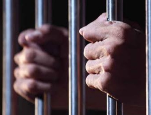 हत्या के मामले में न्यायालय द्वारा 05 आरोपियों को आजीवन कारावास एवं प्रत्येक आरोपी को 13,000 रू जुर्माने की सजा