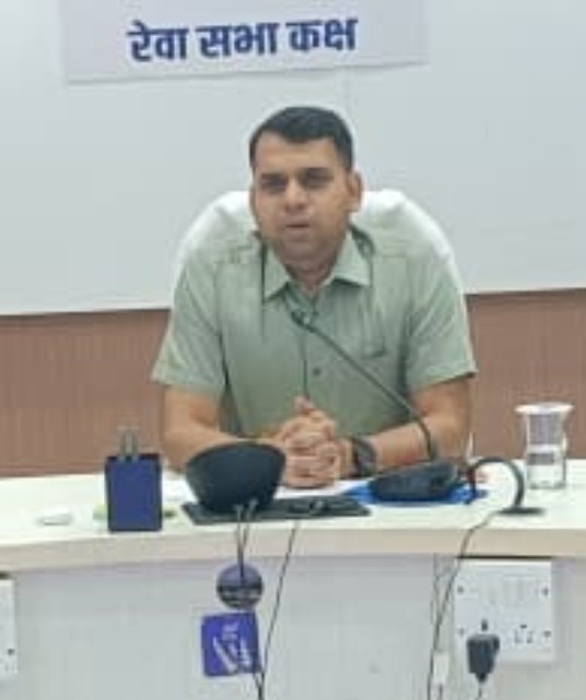 एक्शन में कलेक्टर- उपार्जन कार्य से अपात्र करने 12 पैक्स सोसायटी को थमाया नोटिस, 3 खरीदी प्रभारी निलंबित