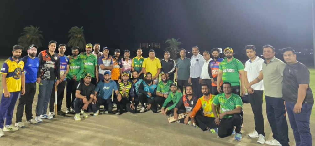 मध्यप्रदेश अधिवक्ता क्रिकेट संघ का क्रिकेट ट्रायल इंदौर में संपन्न, दीपक तिवारी चयनकर्ता, नीलेश जराठे खिलाडी के रूप में शामिल