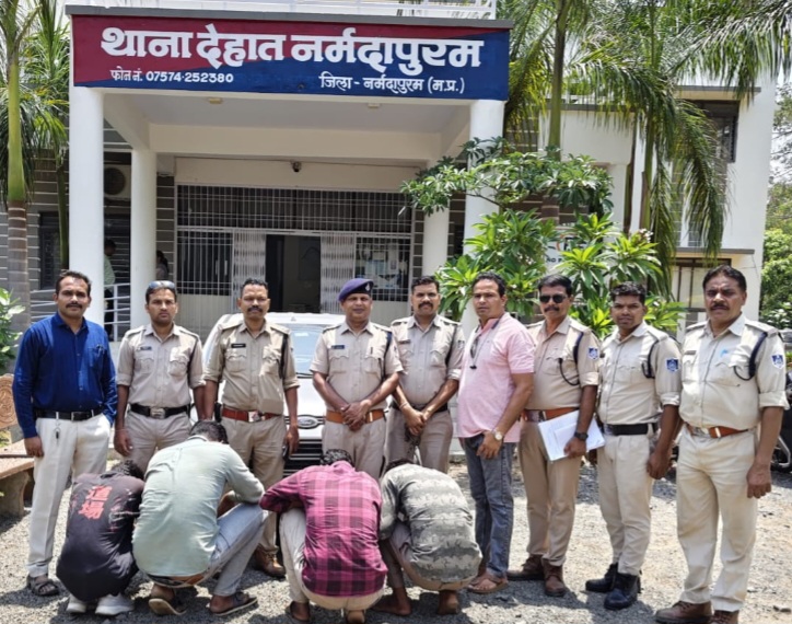 थाना देहात की बड़ी सफलता, पुलिस ने बुधनी के व्यापारी से परमश्री गार्डन के पास हुई लूट के आरोपियों को कार सहित किया गिरफ्तार