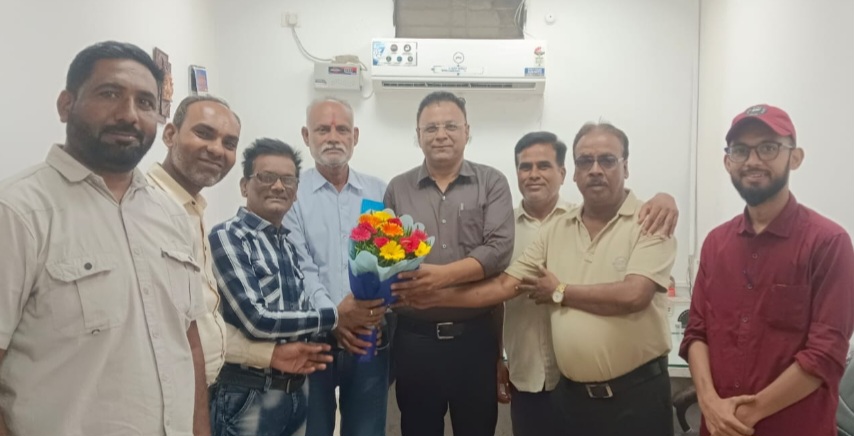नगरपालिका सीएमओ बुधनी का मजदूर संघ के प्रतिनिधि मंडल ने किया स्वागत सम्मान