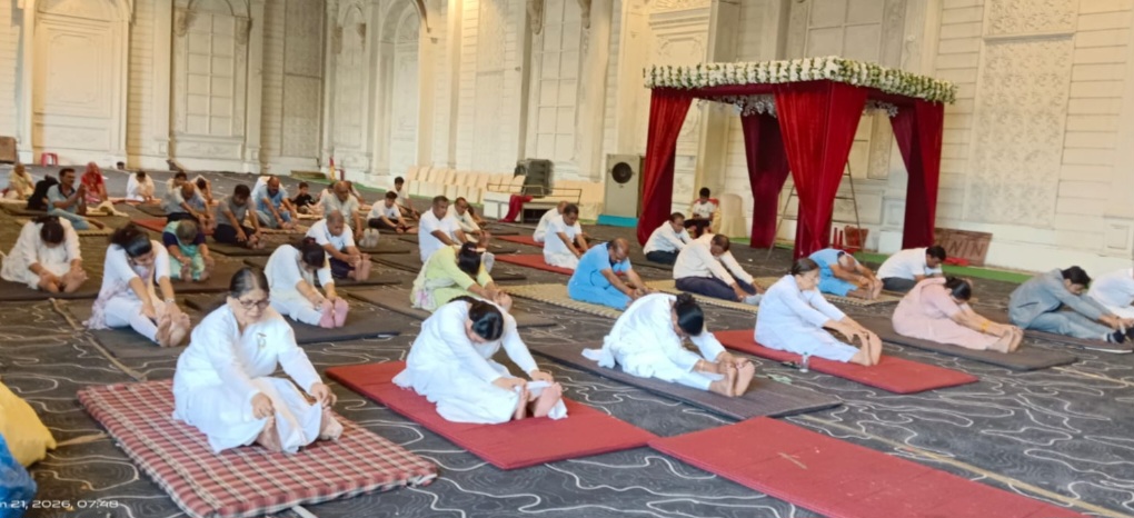 अंतर्राष्ट्रीय योग दिवस पर नमन नर्मदा गार्डन में योग एवं मेडिटेशन कार्यक्रम आयोजित
