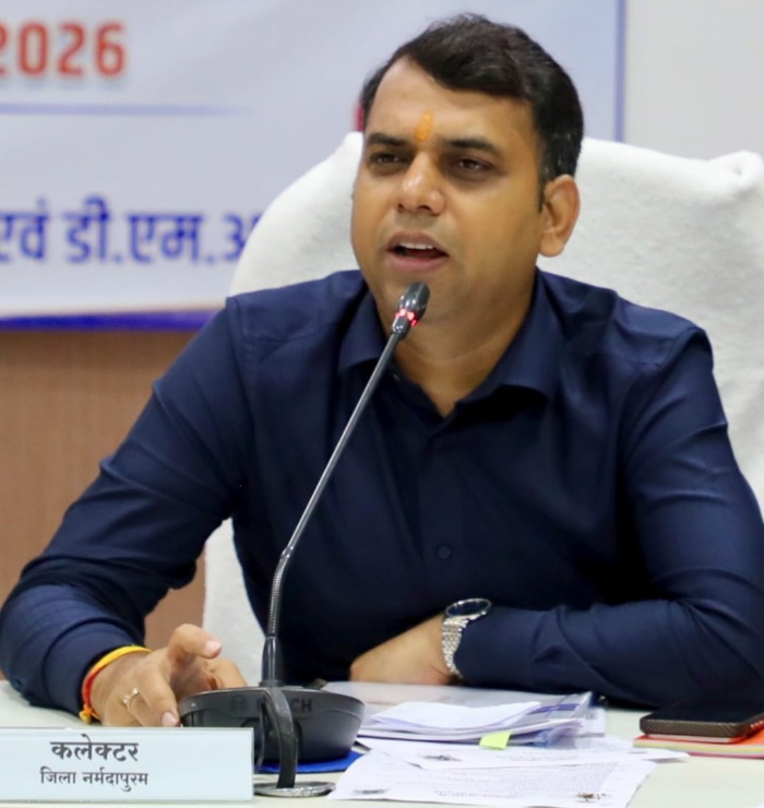 अनुसूचित जाति एवं जनजाति अत्याचार निवारण अधिनियम के प्रकरणों में समयसीमा में हो कार्रवाई – कलेक्टर सोमेश मिश्रा, जिला स्तरीय सतर्कता एवं मॉनीटरिंग समिति की बैठक में राहत, अभियोजन एवं लंबित मामलों की हुई समीक्षा