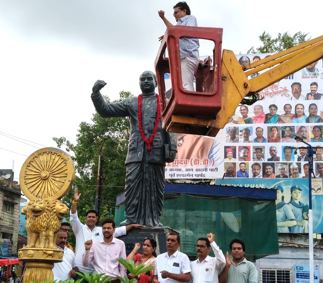 डॉ. श्यामा प्रसाद मुखर्जी की जयंती पर भाजपा कार्यकर्त्ताओं ने सातरास्ता स्थित प्रतिमा पर किया माल्यार्पण, राष्ट्र की एकता और अखंडता के लिए समर्पित था डॉ. मुखर्जी का जीवन – अखिलेश खंडेलवाल