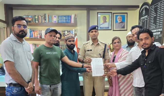 दरगाह में तोड़फोड़ के मामले में एफआईआर दर्ज करने की मांग