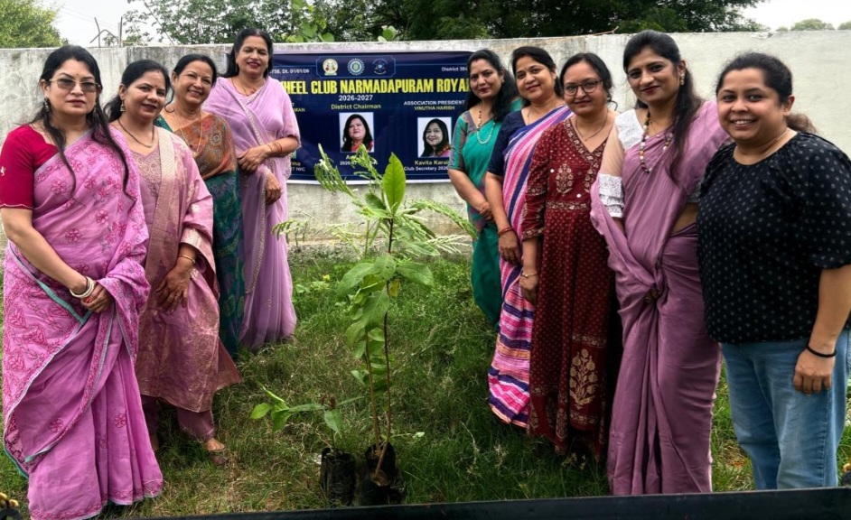 इनरव्हील क्लब नर्मदापुरम रॉयल्स द्वारा किया गया पौधारोपण