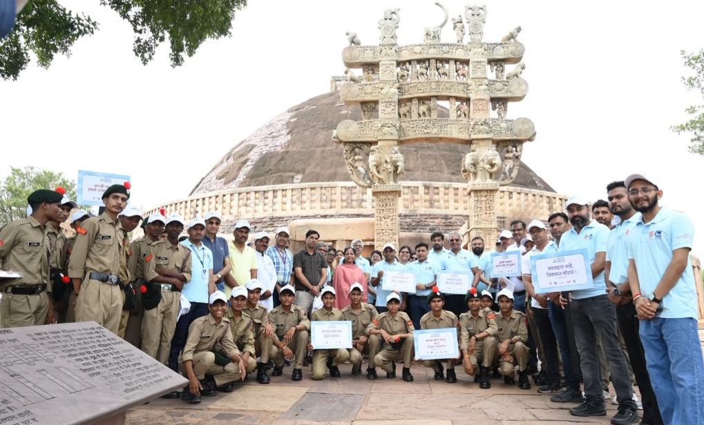 विश्व प्रसिद्ध यूनेस्को धरोहर सांची में गूंजा स्वच्छता का संदेश, जनभागिदारी से सफलता से मना स्वच्छ पर्यटन अभियान, सांची से शुरुआत, अब हर माह एक पर्यटन स्थल से गूंजेगा स्वच्छ पर्यटन का संदेश: MPTB संचालक डॉ. इलैयाराजा टी