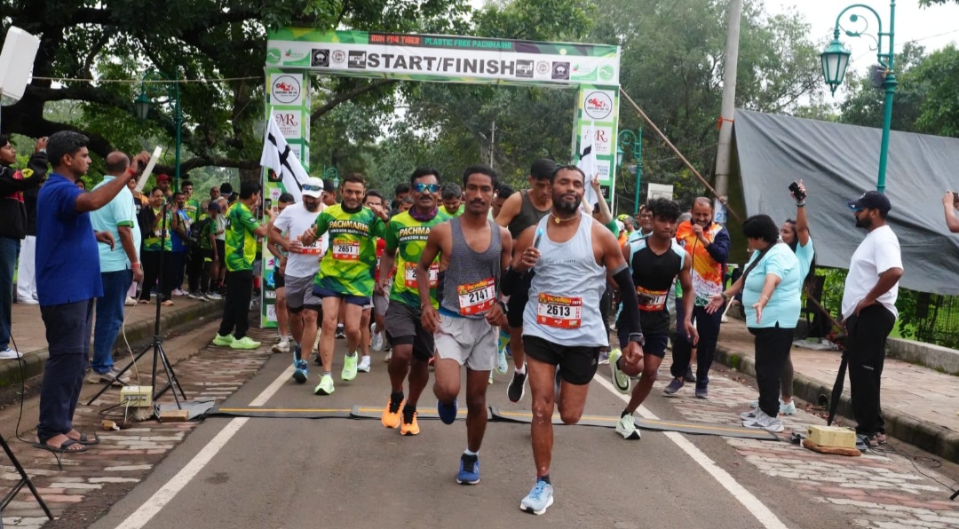 84 साल के बुजुर्ग से 5 साल के बच्चे तक दौड़े प्रतिभागी, 8वीं पचमढ़ी मानसून मैराथन में 1600 से अधिक धावकों ने बनाया नया रिकॉर्ड, देश-विदेश के धावकों ने सतपुड़ा की वादियों में दिखाई दमखम, ग्रीन टूरिज्म, रन फ़ॉर टाइगर और प्लास्टिक फ्री का दिया संदेश