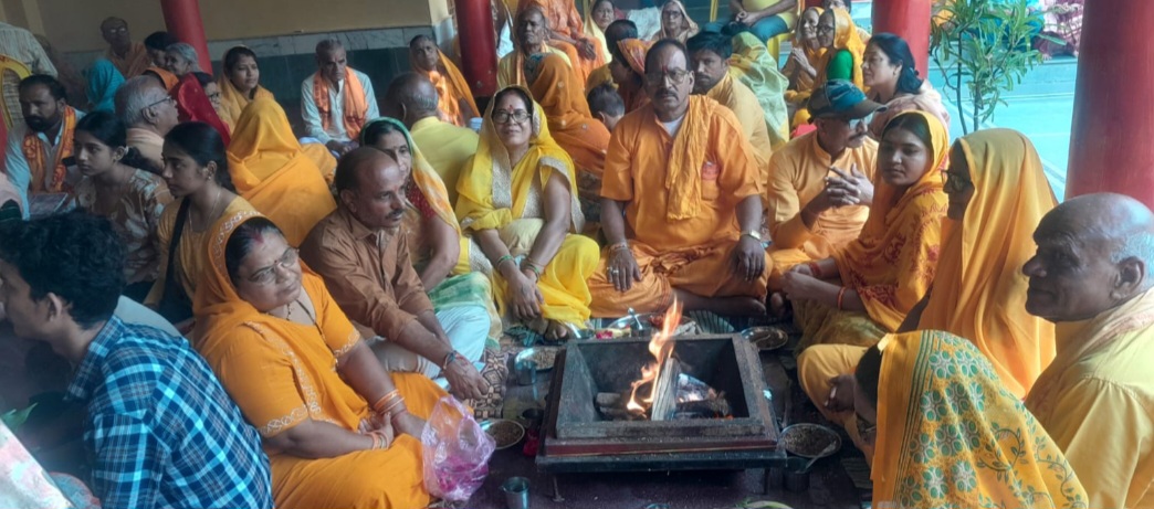 गायत्री शक्तिपीठ सेठानी घाट पर श्रद्धा एवं उल्लास के साथ दो दिवसीय गुरु पूर्णिमा महापर्व संपन्न, सैकड़ों साधकों ने ली गुरु एवं मंत्र दीक्षा, पंचकुंडी गायत्री महायज्ञ में विश्व कल्याण हेतु दी आहुतियाँ