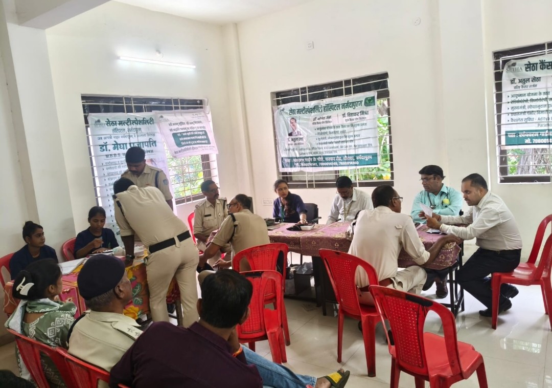थाना कोतवाली में निःशुल्क स्वास्थ्य शिविर आयोजित, पुलिसकर्मियों ने करवाई ब्लड प्रेशर सहित अन्य जांचें