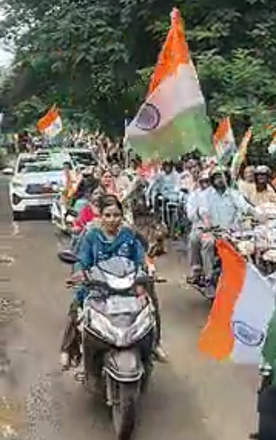 शहर में गूंजे देश भक्ति के तराने, निकली हर घर तिरंगा अभियान के चलते तिरंगा यात्रा