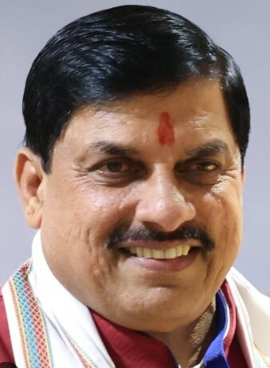 हर घर तिरंगा अभियान प्रदेश में मनाया जा रहा है उत्साह और उल्लास के साथ – मुख्यमंत्री डॉ. यादव, राज्य सरकार विकास परक और जनकल्याणकारी कार्यों को निरंतर बढ़ा रही है आगे, सभी शासकीय विभागों में रिक्त पदों पर नियुक्ति के लिए भर्ती प्रक्रिया आरंभ, लोकभवन में राज्यपाल श्री पटेल से भेंट के बाद मुख्यमंत्री डॉ. यादव ने की मीडिया से चर्चा