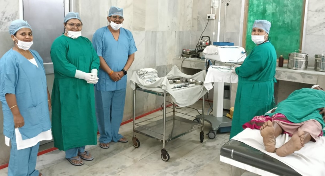 जिला चिकित्सालय नर्मदापुरम में आधुनिक फेको मशीन से मोतियाबिंद का सफल उपचार, अब सरकारी अस्पताल में मिलेगी निजी अस्पतालों जैसी अत्याधुनिक नेत्र चिकित्सा सुविधा