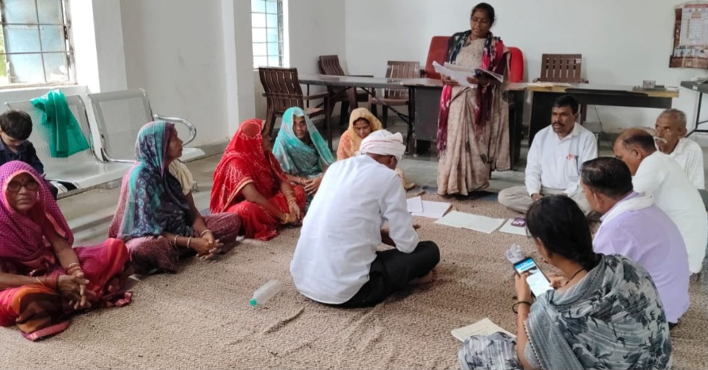 सहलवाडा पंचायत में जालम सिंह की अध्यक्षता में सामाजिक अंकेक्षण विशेष ग्राम सभा का आयोजन सम्पन्न, विलेज रिसोर्स पर्सन ने किया प्रपत्रो का वाचन शिक्षक जावरिया ने लिपिबद्ध की ग्राम सभा