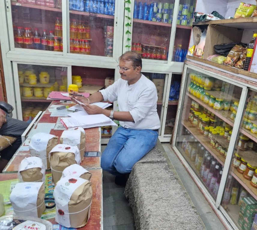 दूध एवं दुग्ध उत्पादों की गुणवत्ता जांच के लिए विशेष अभियान जारी, इटारसी में खाद्य सुरक्षा विभाग की कार्रवाई, 212 किलोग्राम घी जब्त