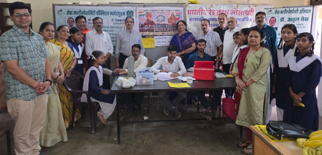 एनीमिया मुक्त भारत अभियान के तहत छात्राओं का स्वास्थ्य परीक्षण शिविर आयोजित
