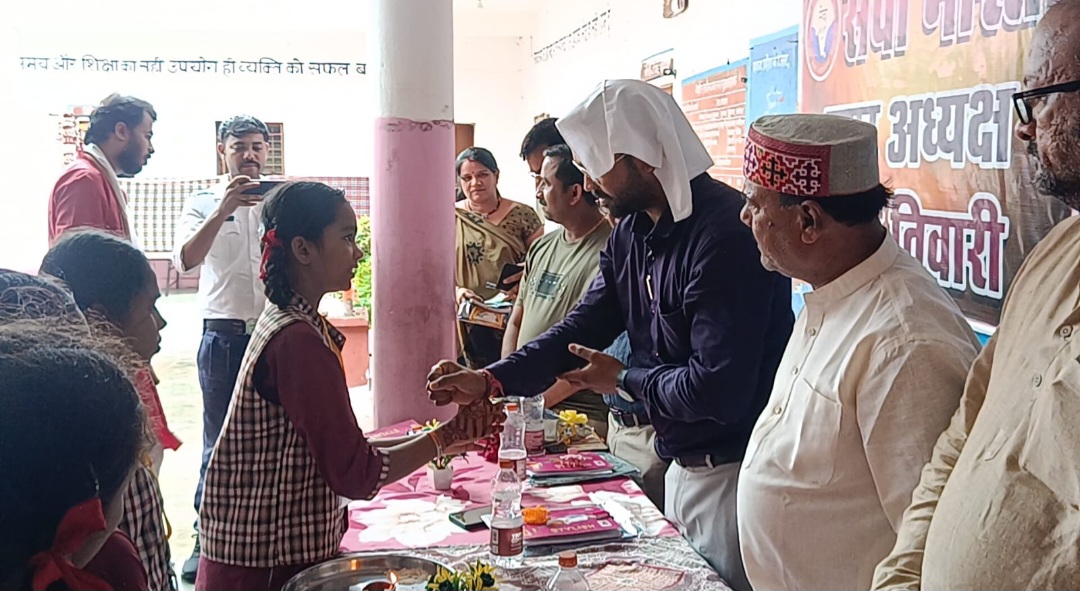 सिवनी मालवा बालिका छात्रावास में हर्षोल्लास से मनाया गया रक्षाबंधन, SDM ने बंधवाई राखी