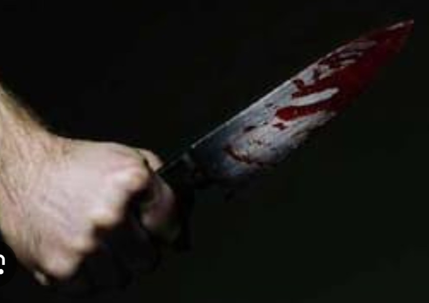 आंखों में मिर्ची झोंककर पेट में चाकू मारा, पुलिस ने किया मामला दर्ज