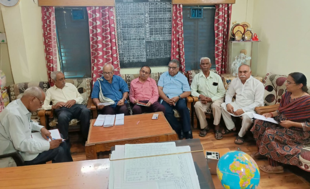छात्रवृत्ति के लिए छात्र/छात्राओं के आवेदन पर चयन हेतु बैठक हुई