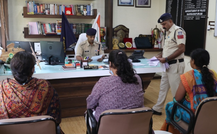 पुलिस अधीक्षक कार्यालय एवं थाना स्तर पर साप्ताहिक जनसुनवाई का आयोजन, आमजन की शिकायतों का किया गया निराकरण