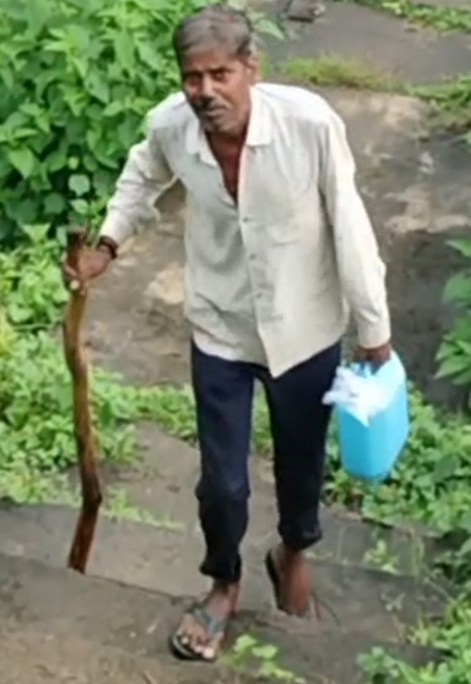 सागर कांड के बाद भी नहीं चेता नर्मदापुरम, ठेकों के आसपास अवैध हाते और गुमटियों में शराबखोरी के आरोप, घरों में कच्ची शराब बनाने की भी चर्चा, दिन भर ढोई जाती है कच्ची शराब