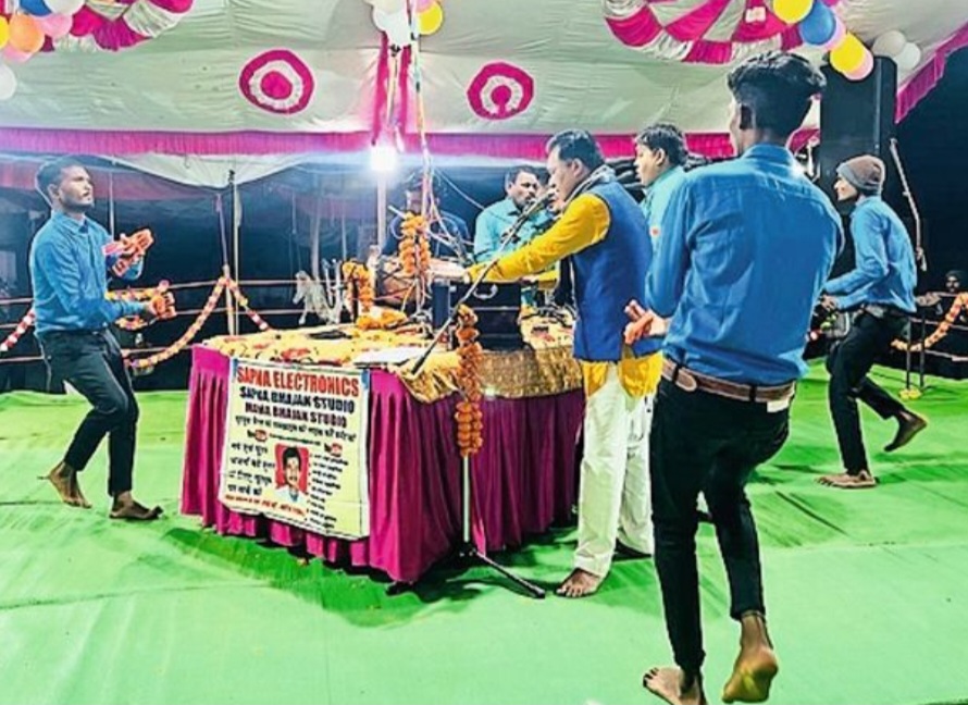 डोल ग्यारस पर्व पर आज होगी प्रदेश स्तरीय विराट ईनामी भजन मंडली प्रतियोगिता, कार्यक्रम का उदघाटन राष्टीय कथा वाचिका राधा स्वरूपा पूज्य अनन्या शर्मा करेंगी, विशेष प्रतिभा सम्मान समारोह में क्षेत्र के विशेष कार्यों को प्रोत्साहित करने समाजसेवियों का सम्मान किया जाएगा, प्रतियोगिता में प्रदेश के नामी लगंड़ी भजन मंडलों का होगा महासंग्राम, करेंगे धार्मिक ग्रंथों पर दी रचनाओं से भजनों की होगी प्रस्तुति