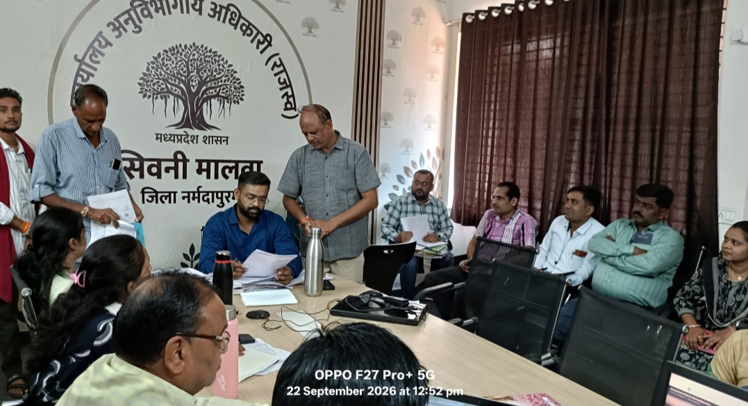 नगरपालिका में सफाईकर्मियों की कमी, पार्षद प्रतिनिधि दीपक दीक्षित ने जनसुनवाई में की शिकायत, गंदगी से परेशान वार्डवासी, नगरपालिका से तत्काल सफाईकर्मी नियुक्त करने की मांग