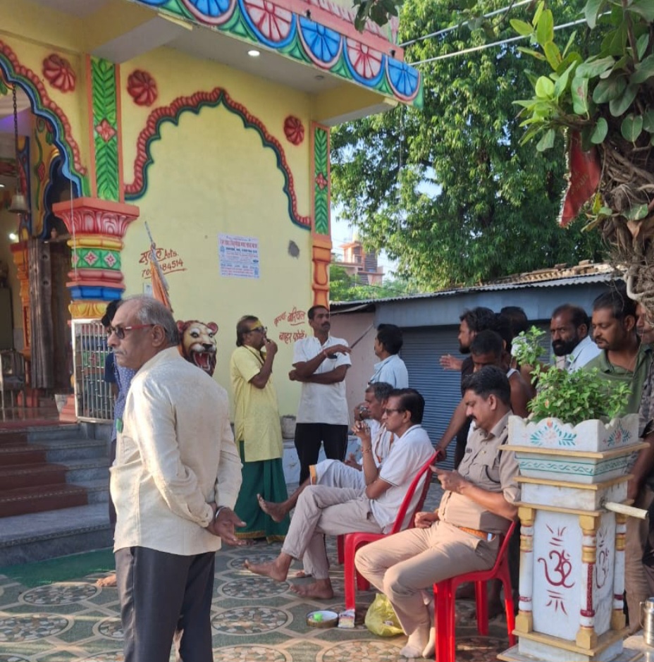 जासलपुर में भगवान के छत्र हुए चोरी , पुलिस ने दर्ज किया मामला, देहात क्षेत्र में बढ़ रही है चोरियां