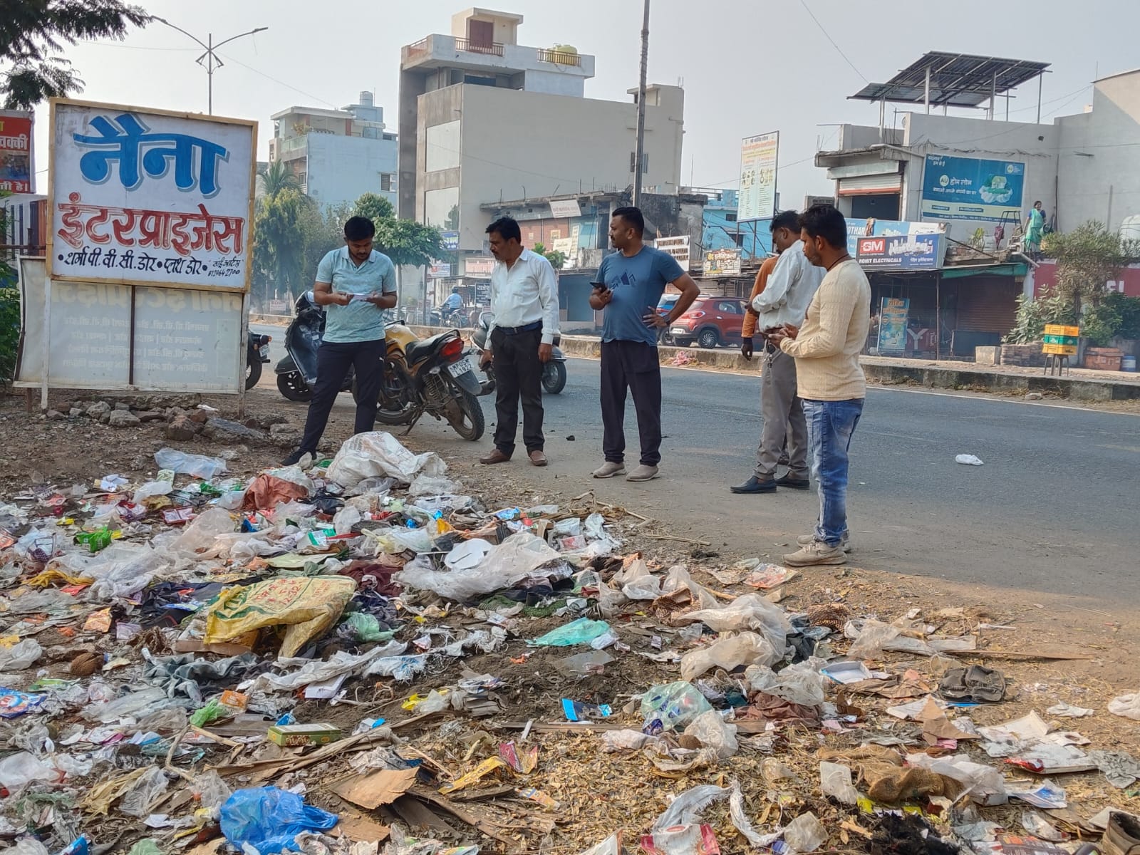 कचरे में आग लगाने पर पेट्रोल पंप संचालक पर 10 हजार का जुर्माना