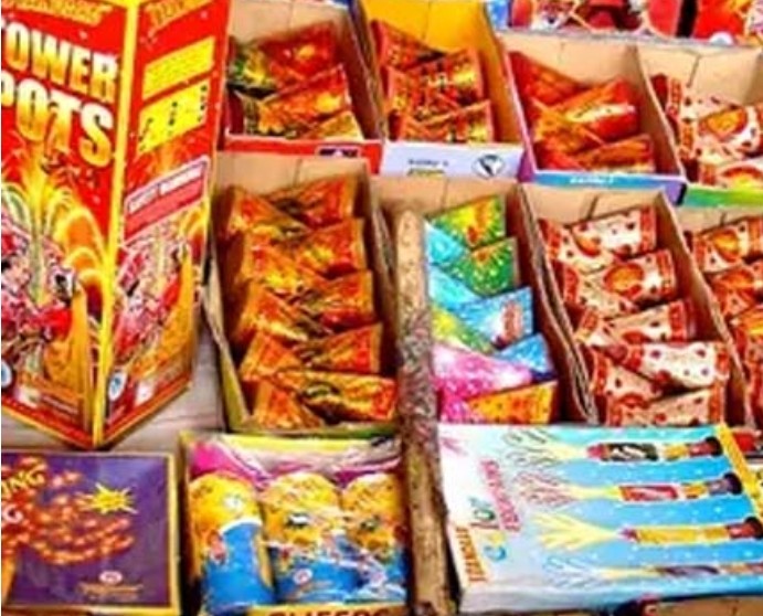 पटाखा बिक्री के लिए ऑनलाइन मिलेगा लाइसेंस