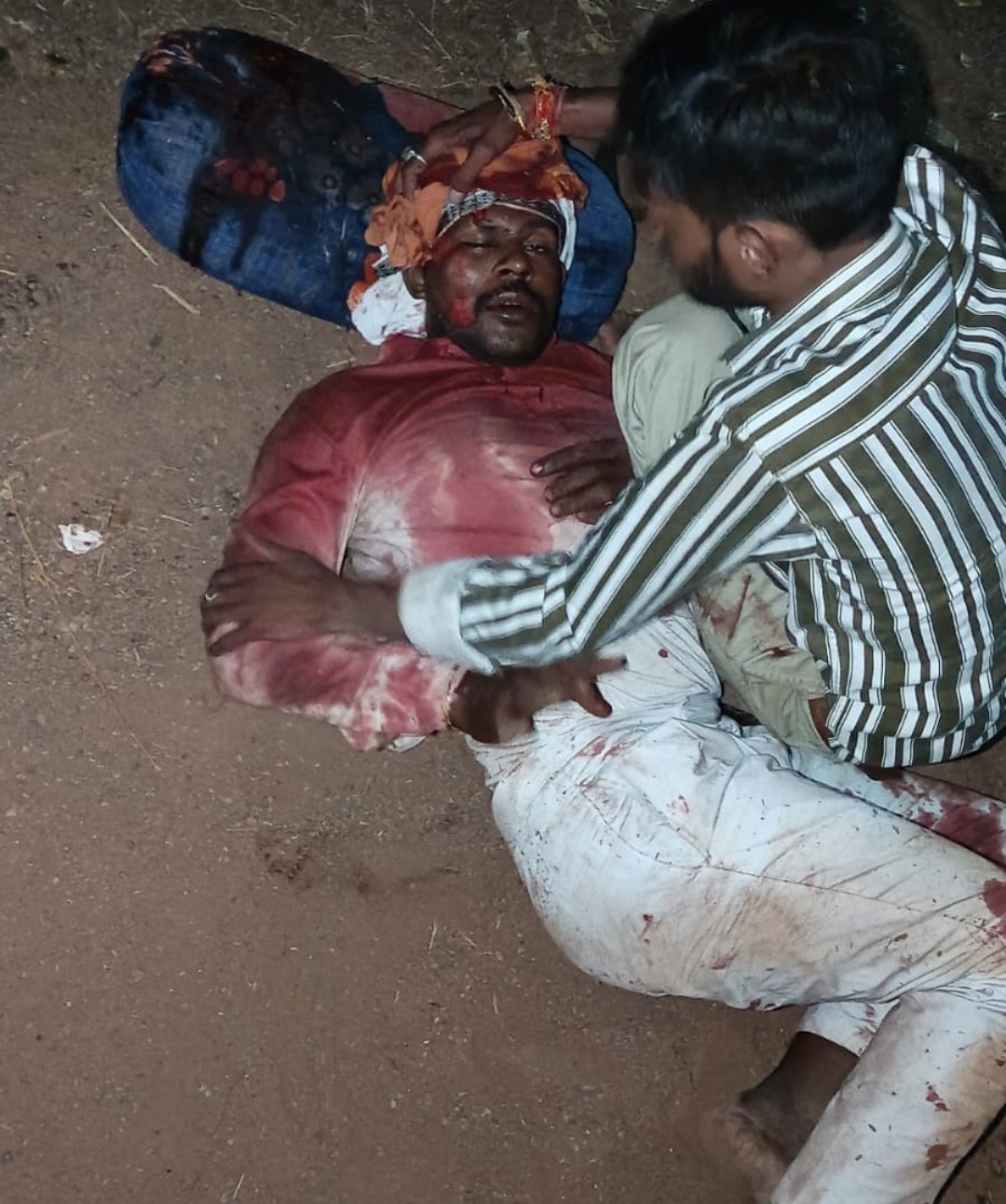 सलकनपुर देवी दर्शन से लौट रहे थे श्रद्धालु, ऑटो पलटा चार गंभीर घायल
