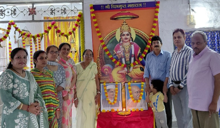 शास्त्री जयंती पर चित्रगुप्त घाट पर गूंजा ‘जय जवान, जय किसान’ का संदेश, महात्मा गांधी को भी किया नमन
