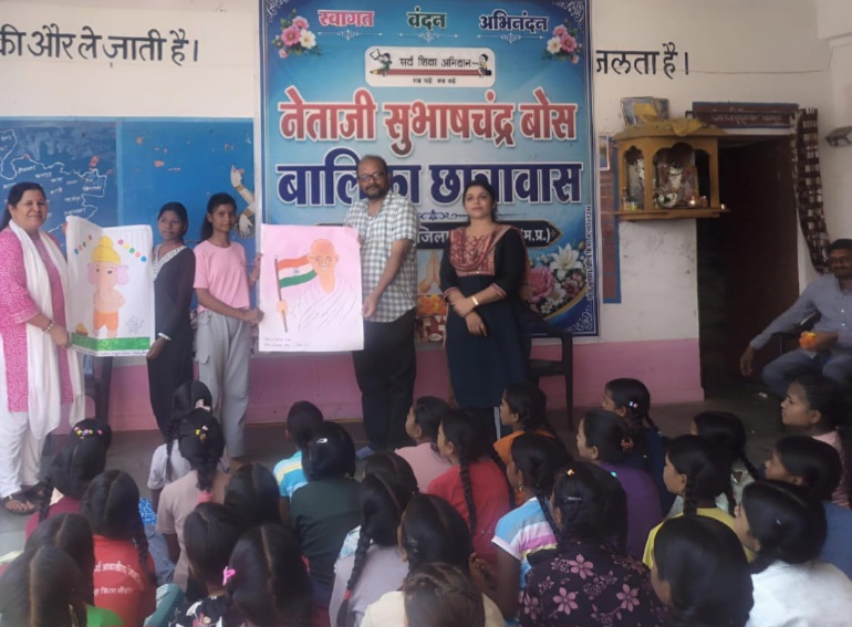 नेताजी सुभाष चंद्र बोस बालिका छात्रावास में गांधी जयंती पर विविध कार्यक्रम आयोजित