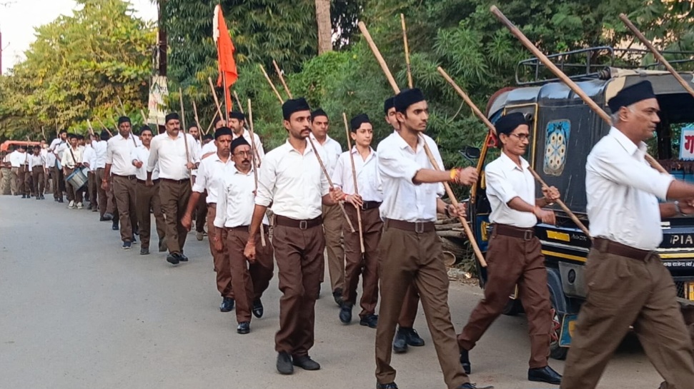 उधम सिंह बस्ती से निकला नर्मदापुरम नगर का प्रथम पथ संचलन, शक्ति उपासना और सामाजिक संगठन का संदेश लेकर निकला पथ संचलन, अमित गौर ने पंच परिवर्तन पर दिया जोर