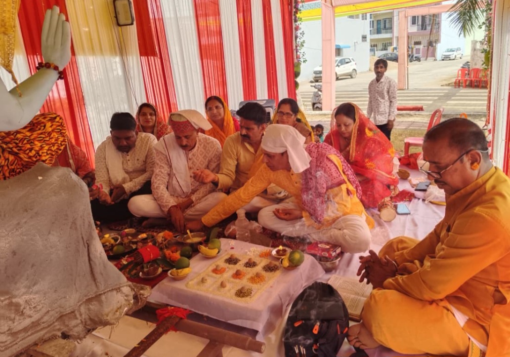 रिवर व्यू कॉलोनी में भगवान शंकर की प्राण प्रतिष्ठा, महाआरती में उमड़े श्रद्धालु