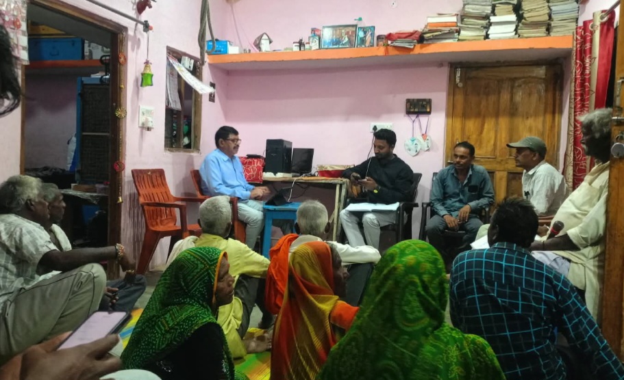 जिले में स्वामित्व पंजीयन कार्य में तेजी, 11 हज़ार के पार पहुंचा आंकड़ा, जिले में अब तक 11609 पंजीयन पूर्ण, प्रतिदिन लगभग 2000 से अधिक पंजीयन किए जा रहे, राजस्व अमला निरंतर मैदानी स्तर पर सक्रिय रहकर योजना से जुड़े कार्यों को कर रहा संपादित