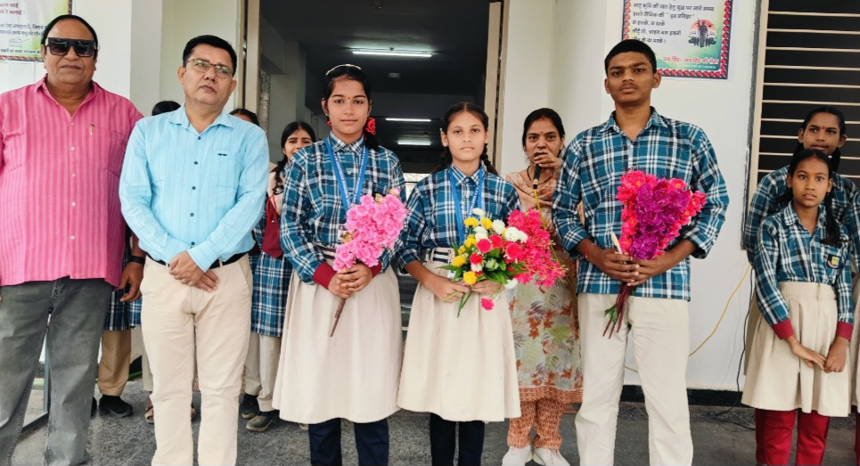 शासकीय सांदीपनि विद्यालय माखन नगर के खिलाड़ियों ने राज्य स्तरीय प्रतियोगिता में जीते पदक